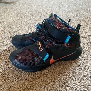 Nike Zoom Lebron James Basketball Shoes
